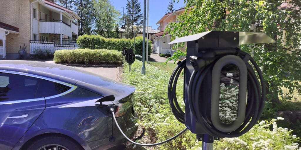 latausasema taloyhtiöön