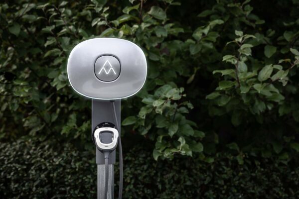 Charge amps halo pylväsasennus